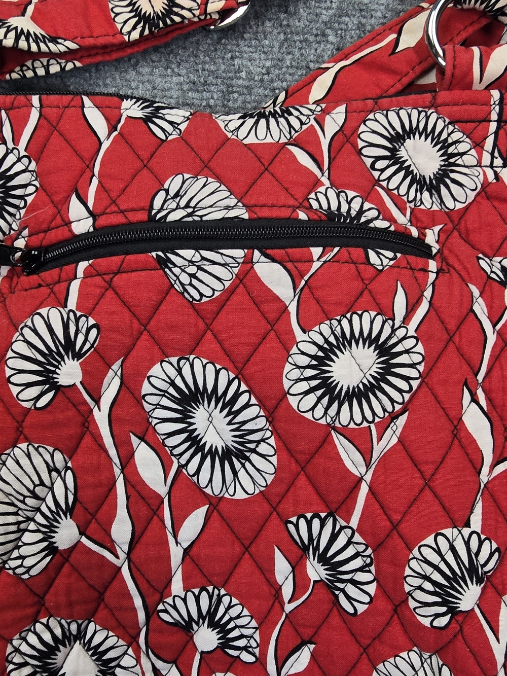 Vera Bradley Red Floral Quilted Crossbody Bag Adjustable Shoulder Purse - Picture 3 of 6